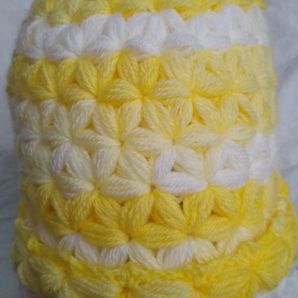 Jasmine stich handmade cozy hat - Picture 5 of 16